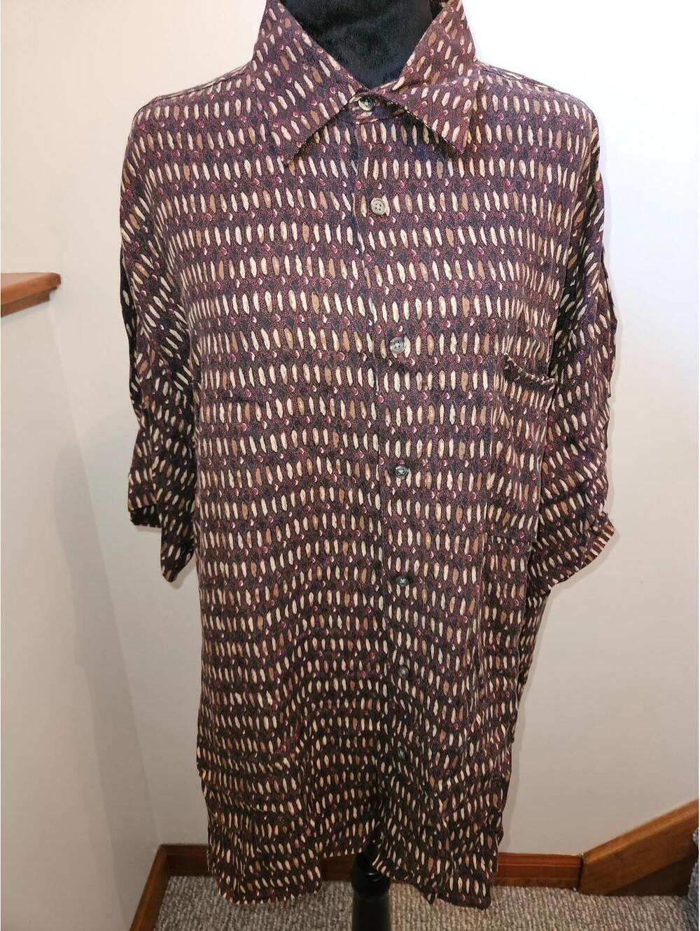 J. Ferrar Button-Down Shirt men’s size XL washable rayon short sleeve geometric